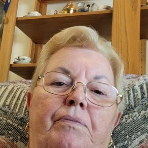 Meet your Posher, Charli